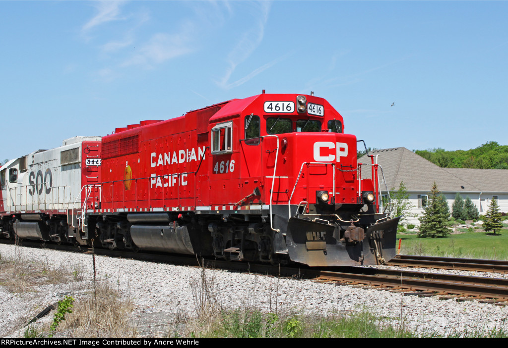 CP 4616 and two SOO GP38-2s are power for EB 280